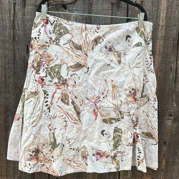 Coldwater Creek Tan/Cream Floral Skirt - Picture 3 of 6